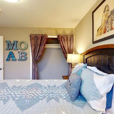 Downtown Cozy Home Base - Purple Sage 8 モアブ エクステリア 写真